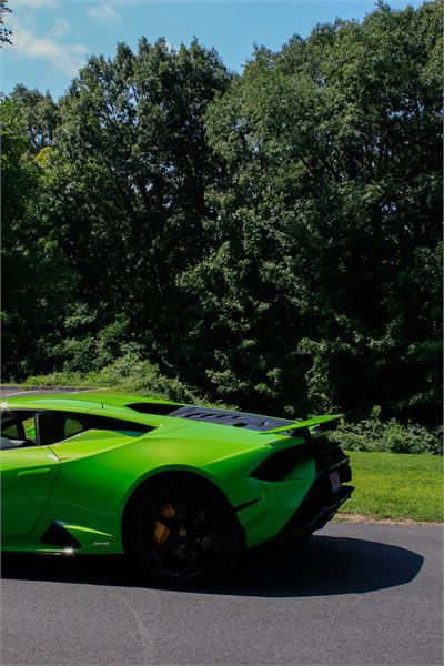 The Buyers Guide to the Lamborghini Huracán &mdash; photo 9 of 13