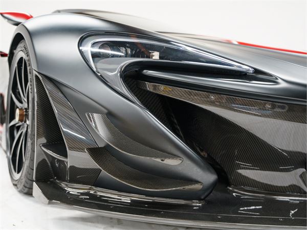 2015 McLaren P1 Lanzante GTR in Black/Red - exterior photo 6