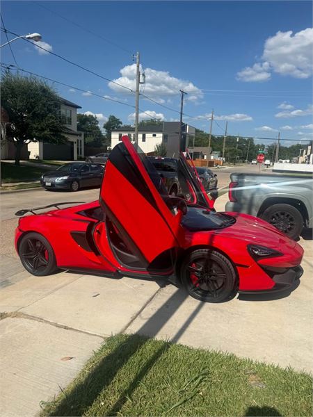 2017 McLaren 570S in Vermillion Red - exterior photo 3