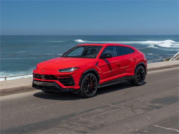 2022 Lamborghini Urus in Rosso Mars Metallic - exterior photo 2