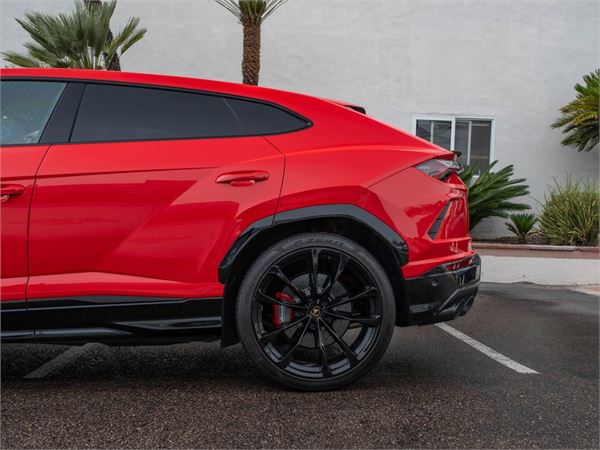 2022 Lamborghini Urus in Rosso Mars Metallic - exterior photo 8