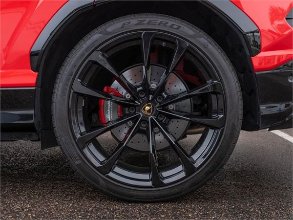 2022 Lamborghini Urus in Rosso Mars Metallic - exterior photo 9