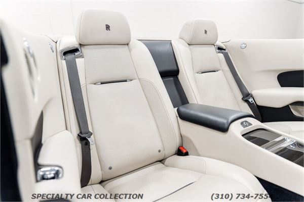 2017 Rolls-Royce Dawn in Diamond Black/Silver - interior photo 18
