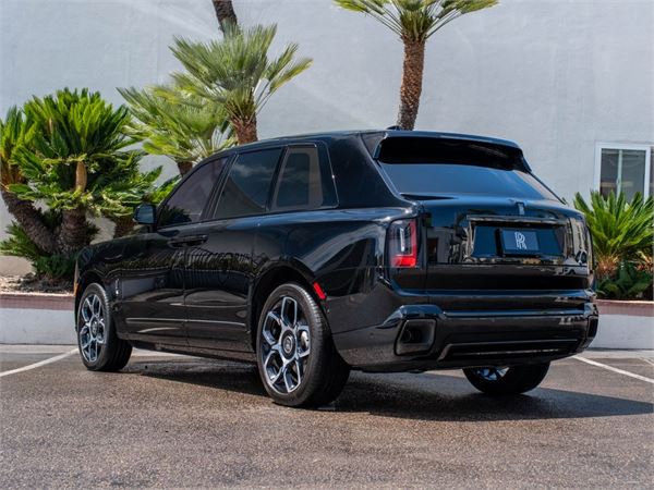 2025 Rolls-Royce Cullinan Black Badge in Black - exterior photo 17