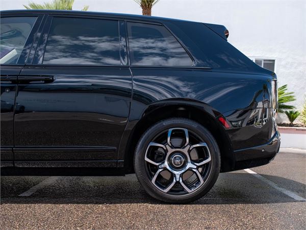 2025 Rolls-Royce Cullinan Black Badge in Black - exterior photo 9