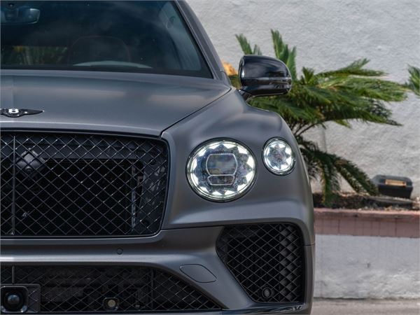 2025 Bentley Bentayga V8 Black Edition in Anthracite Satin - exterior photo 13