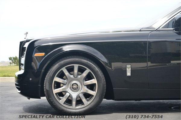 2017 Rolls-Royce Phantom EWB in Black - exterior photo 14