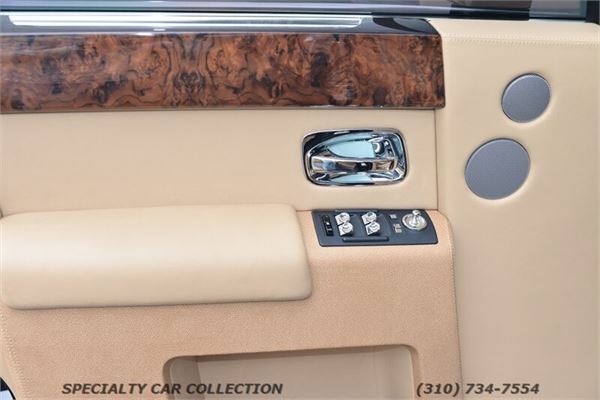 2017 Rolls-Royce Phantom EWB in Black - interior photo 24