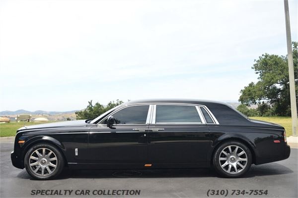2017 Rolls-Royce Phantom EWB in Black - exterior photo 13
