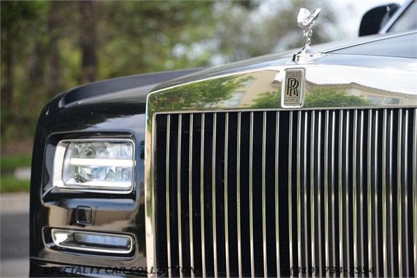 2017 Rolls-Royce Phantom EWB in Black - exterior photo 16