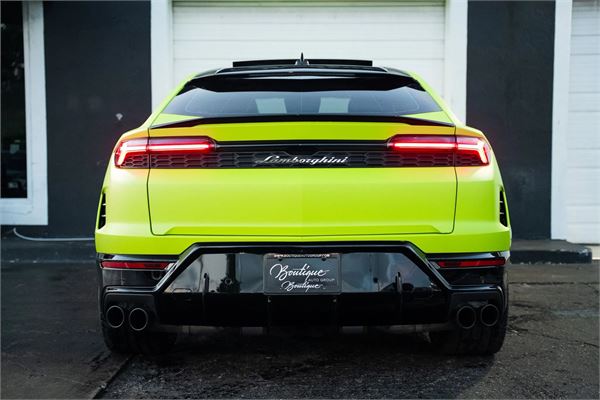 2025 Lamborghini Urus SE in Green - exterior photo 5