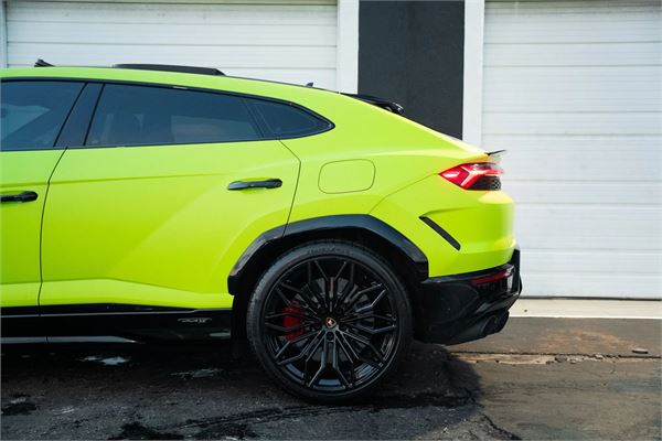 2025 Lamborghini Urus SE in Green - exterior photo 12