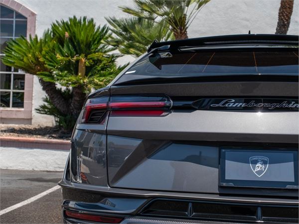 2024 Lamborghini Urus Performante in Grigio Keres Metallic - exterior photo 16
