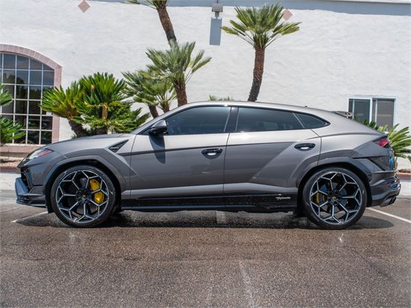 2024 Lamborghini Urus Performante in Grigio Keres Metallic - exterior photo 3