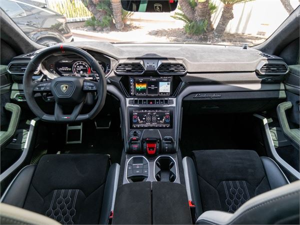 2024 Lamborghini Urus Performante in Grigio Keres Metallic - interior photo 19