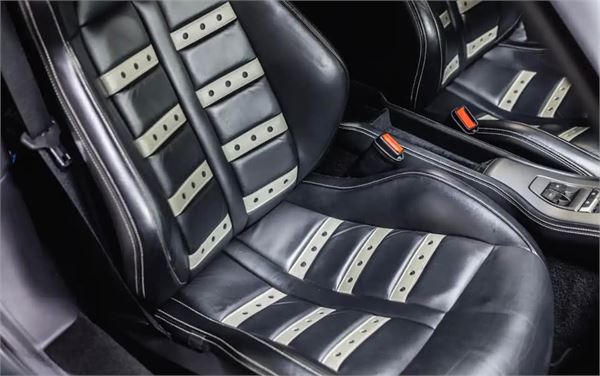 2014 Ferrari 458 Spider in Titanium - interior photo 9