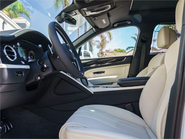 2025 Bentley Bentayga EWB in Glacier White - interior photo 20