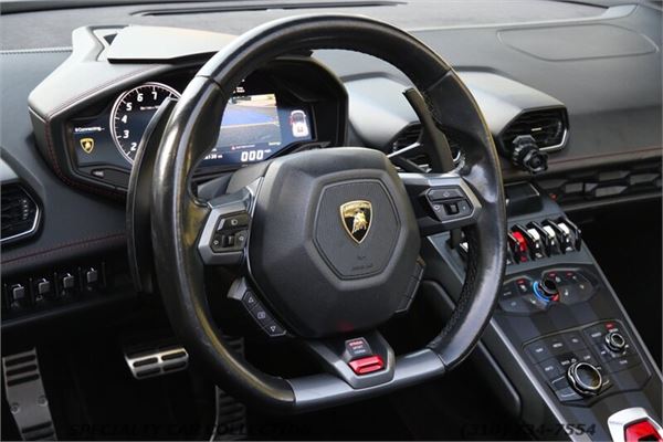 2017 Lamborghini Huracan Spyder in Nero Noctis - interior photo 13