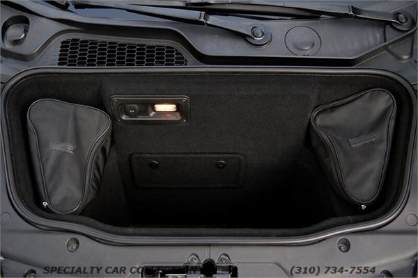 2017 Lamborghini Huracan Spyder in Nero Noctis - detail photo 24