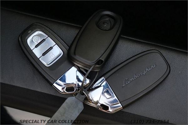 2017 Lamborghini Huracan Spyder in Nero Noctis - detail photo 20