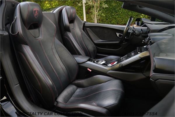 2017 Lamborghini Huracan Spyder in Nero Noctis - interior photo 15
