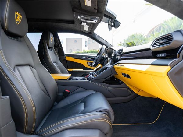 2021 Lamborghini Urus in Giallo Inti Pearl - interior photo 19