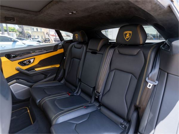 2021 Lamborghini Urus in Giallo Inti Pearl - interior photo 18
