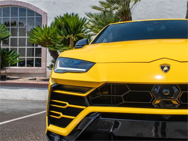 2021 Lamborghini Urus in Giallo Inti Pearl - exterior photo 11