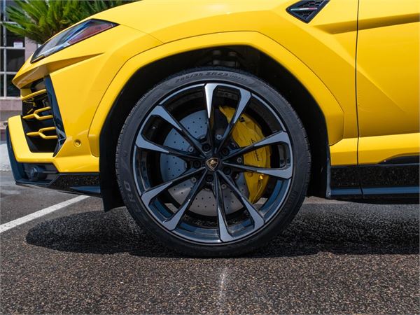 2021 Lamborghini Urus in Giallo Inti Pearl - exterior photo 7