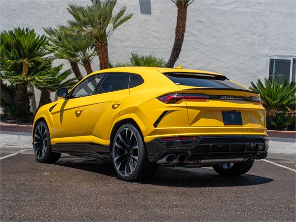 2021 Lamborghini Urus in Giallo Inti Pearl - exterior photo 16