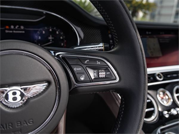 2024 Bentley Continental GTC V8 S in Onyx Metallic - interior photo 24