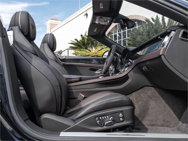 2024 Bentley Continental GTC V8 S in Onyx Metallic - interior photo 17