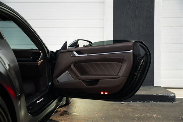 2024 Porsche 911 Turbo S in Black - interior photo 24