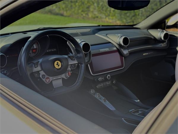 2017 Ferrari GTC4 Lusso in Bianco Italia - interior photo 14