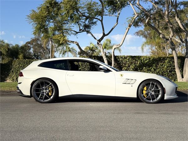 2017 Ferrari GTC4 Lusso in Bianco Italia - exterior photo 7