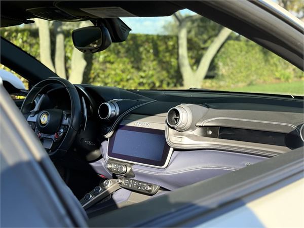 2017 Ferrari GTC4 Lusso in Bianco Italia - interior photo 24