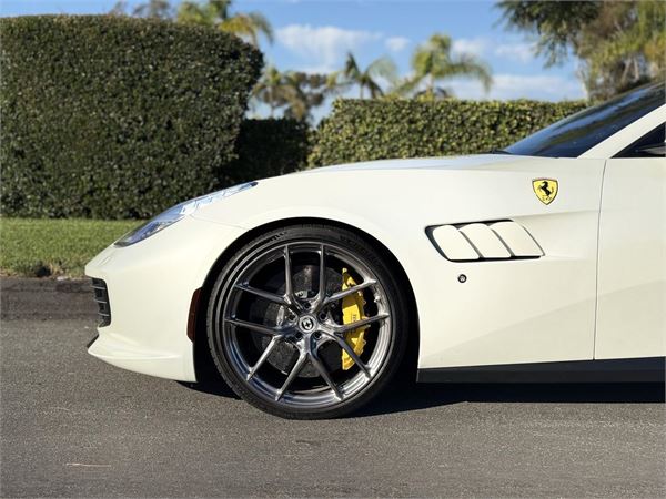 2017 Ferrari GTC4 Lusso in Bianco Italia - exterior photo 3