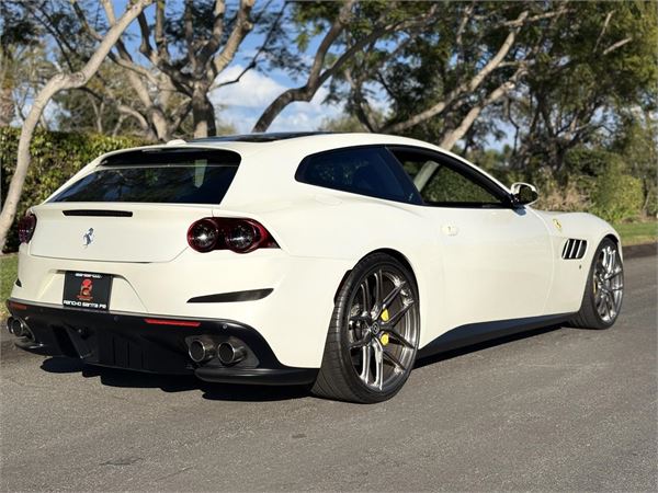 2017 Ferrari GTC4 Lusso in Bianco Italia - exterior photo 6