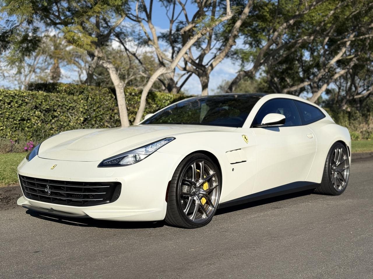 2017 Ferrari GTC4 Lusso in Bianco Italia - exterior photo 1