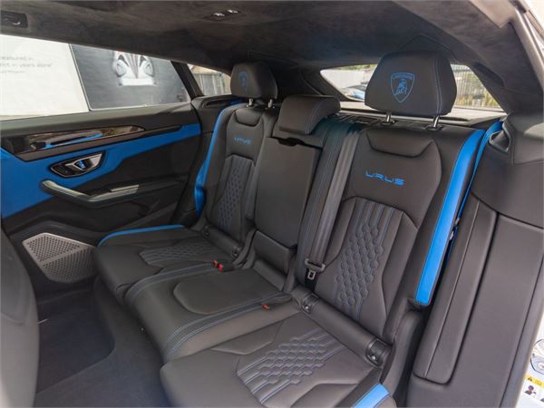 2024 Lamborghini Urus S in Grigio Nimbus Metallic - interior photo 19