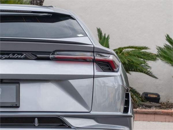 2024 Lamborghini Urus S in Grigio Nimbus Metallic - exterior photo 16