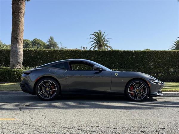 2024 Ferrari Roma in Grigio Silverstone Metallic - exterior photo 8