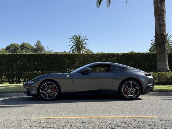2024 Ferrari Roma in Grigio Silverstone Metallic - exterior photo 2