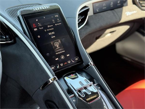 2024 Ferrari Roma in Grigio Silverstone Metallic - interior photo 23