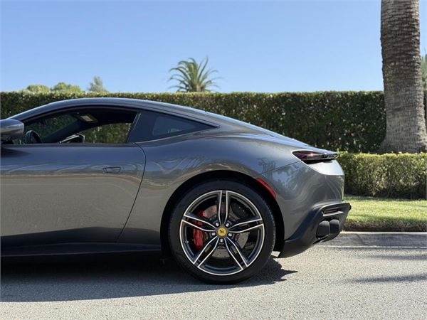 2024 Ferrari Roma in Grigio Silverstone Metallic - exterior photo 4