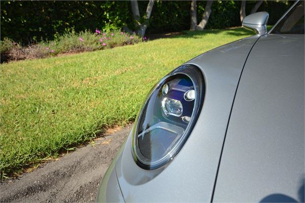 2021 Porsche 911 Targa 4S in GT Silver Metallic - exterior photo 13