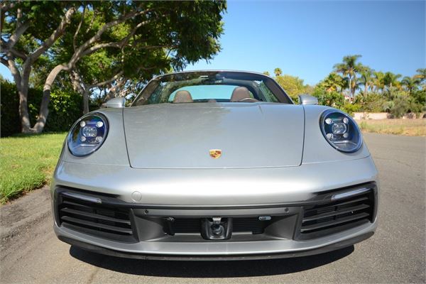 2021 Porsche 911 Targa 4S in GT Silver Metallic - exterior photo 12