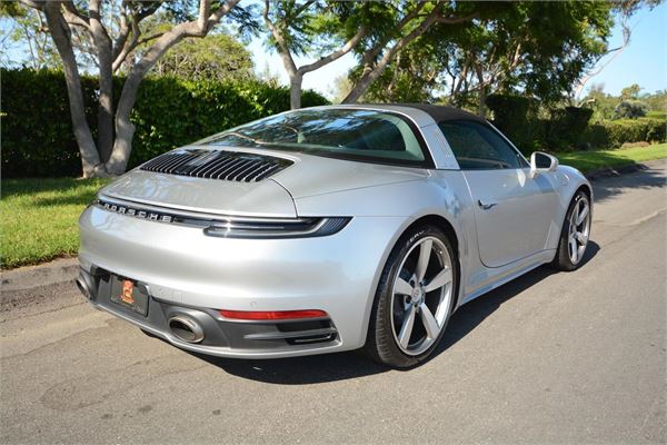 2021 Porsche 911 Targa 4S in GT Silver Metallic - exterior photo 7