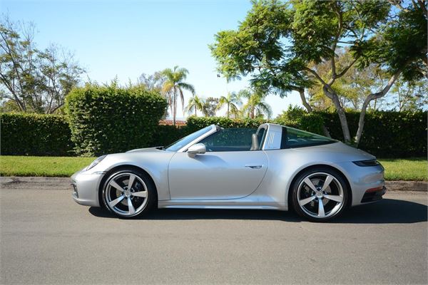 2021 Porsche 911 Targa 4S in GT Silver Metallic - exterior photo 2