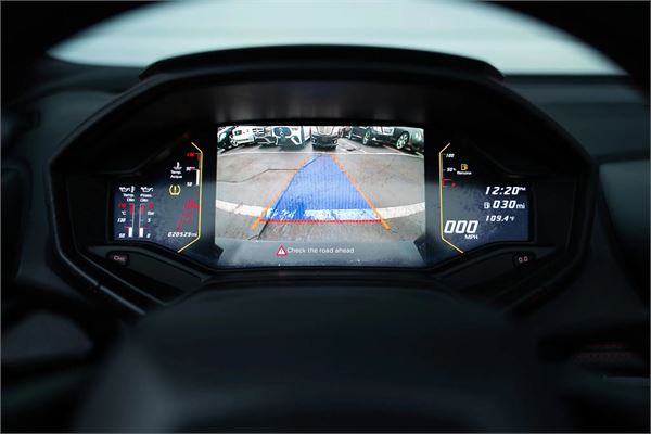 2021 Lamborghini Huracan EVO Spyder LP580-2 in White - interior photo 18